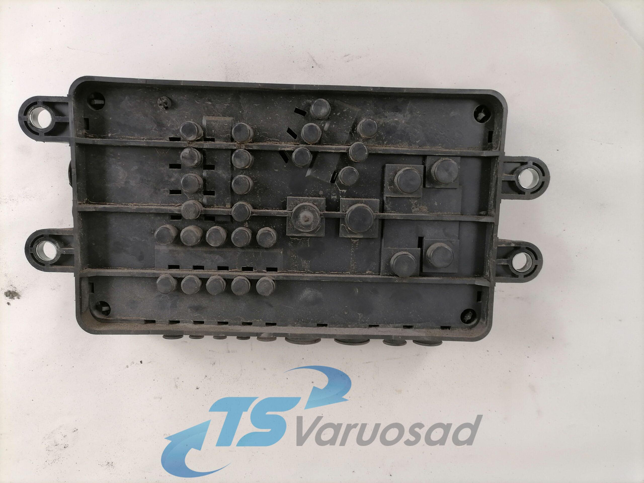 Volvo Fuse box 21717590 - Fusibile per Camion: foto 3 Volvo Fuse box 21717590 - Fusibile per Camion: foto 3