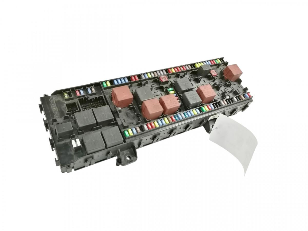 Volvo Fuse box 21939408 - Fusibile per Camion: foto 1 Volvo Fuse box 21939408 - Fusibile per Camion: foto 1