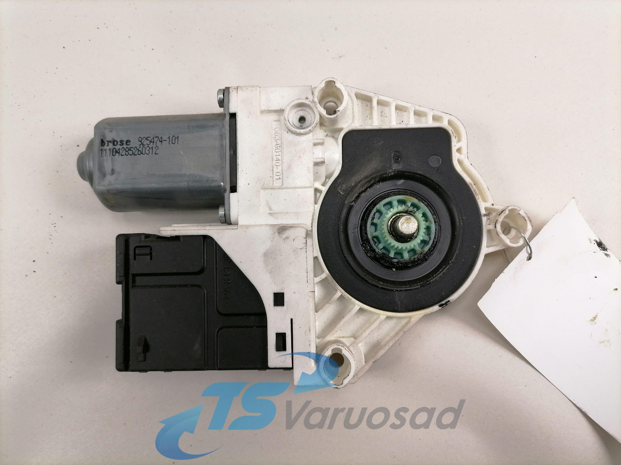Volvo Glass lift 84062947 - Finestra e ricambi per Camion: foto 2 Volvo Glass lift 84062947 - Finestra e ricambi per Camion: foto 2