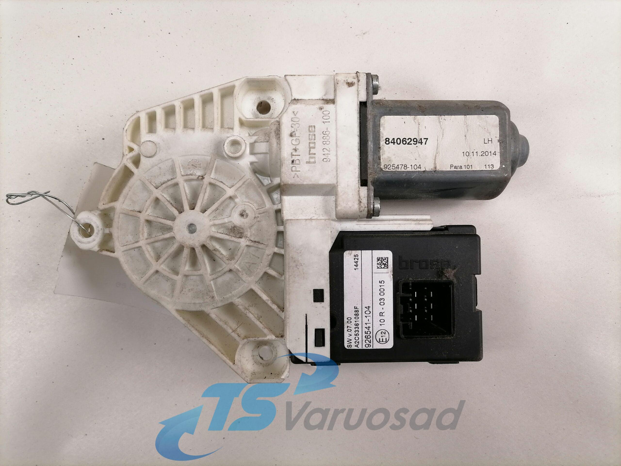 Volvo Glass lift 84062947 - Finestra e ricambi per Camion: foto 3 Volvo Glass lift 84062947 - Finestra e ricambi per Camion: foto 3