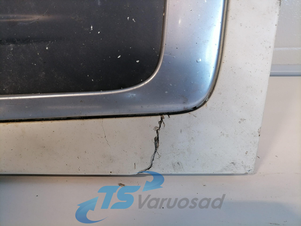Volvo Grille panel 20398253 - Griglia radiatore per Camion: foto 2 Volvo Grille panel 20398253 - Griglia radiatore per Camion: foto 2
