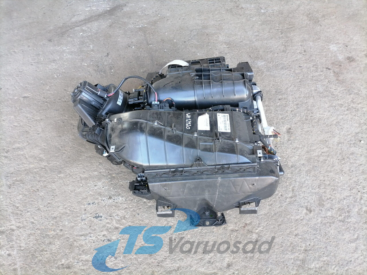 Volvo Heating unit 84164529 - Ricambio universale per Camion: foto 4 Volvo Heating unit 84164529 - Ricambio universale per Camion: foto 4
