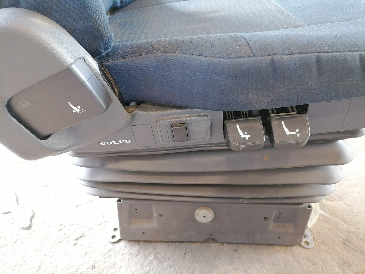 Volvo Passenger seat 20591478 - Sedile per Camion: foto 4 Volvo Passenger seat 20591478 - Sedile per Camion: foto 4