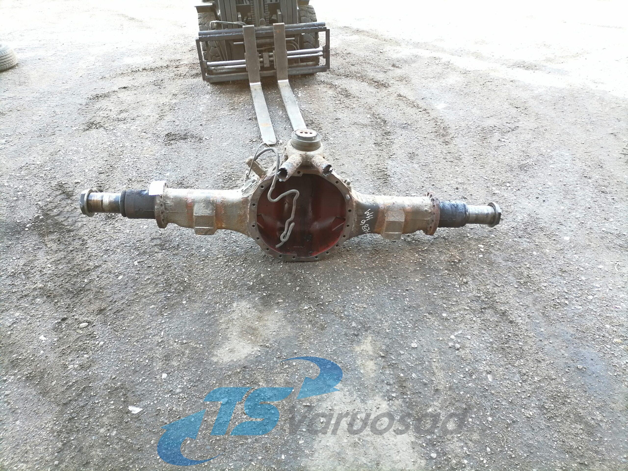 Volvo Rear axel housing 5600586556 - Assali e ricambi per Camion: foto 1 Volvo Rear axel housing 5600586556 - Assali e ricambi per Camion: foto 1