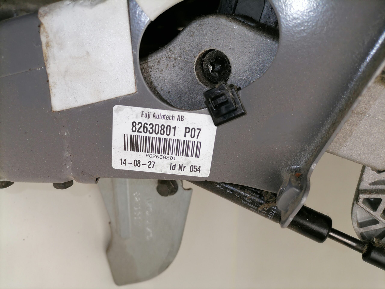 Volvo Roolisammas 82630801 - Colonna dello sterzo per Camion: foto 5 Volvo Roolisammas 82630801 - Colonna dello sterzo per Camion: foto 5