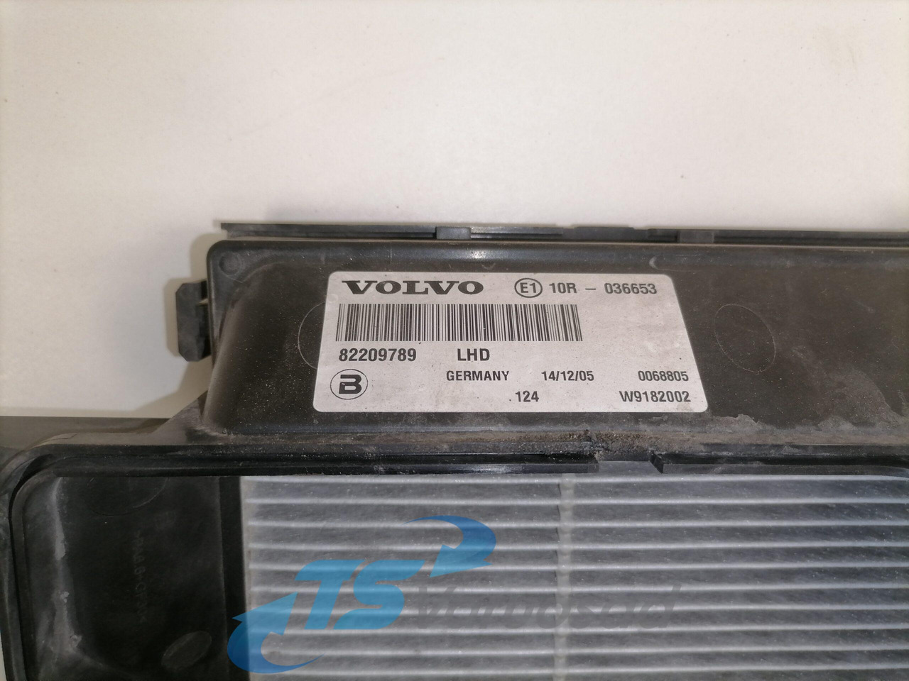 Volvo Salongi õhufiltri korpus 82209789 - Ricambio universale per Camion: foto 2 Volvo Salongi õhufiltri korpus 82209789 - Ricambio universale per Camion: foto 2