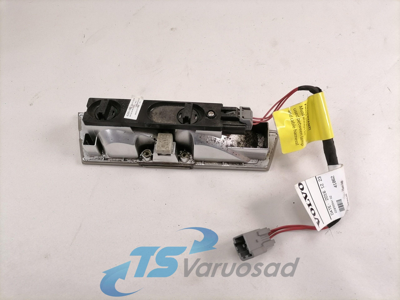 Volvo Salongi valgusti 84144238 - Ricambio universale per Camion: foto 4 Volvo Salongi valgusti 84144238 - Ricambio universale per Camion: foto 4