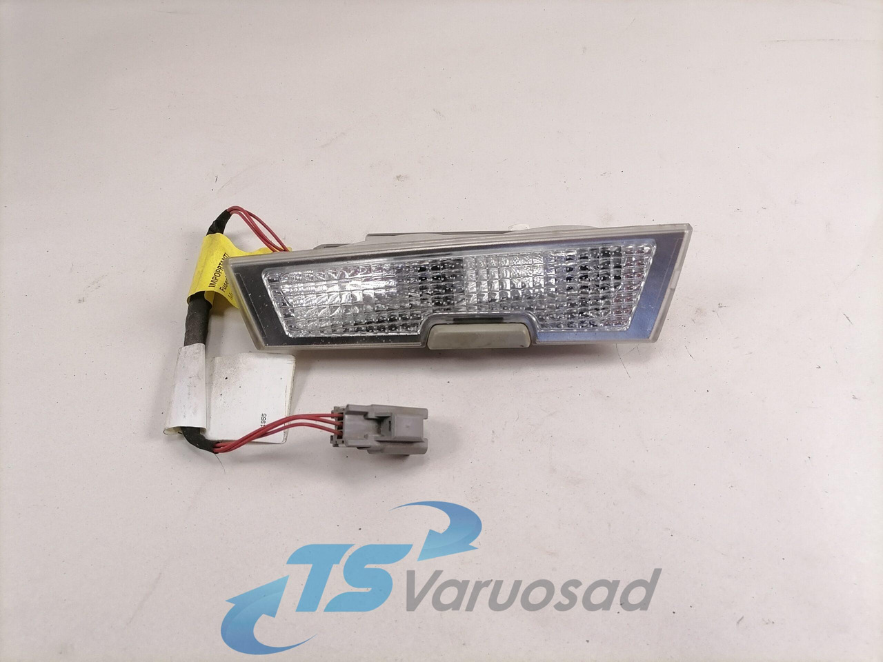 Volvo Salongi valgusti 84144238 - Ricambio universale per Camion: foto 1 Volvo Salongi valgusti 84144238 - Ricambio universale per Camion: foto 1