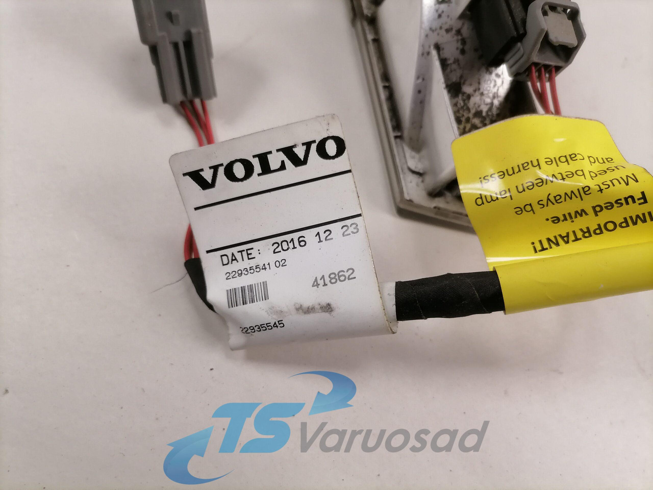 Volvo Salongi valgusti 84144238 - Ricambio universale per Camion: foto 2 Volvo Salongi valgusti 84144238 - Ricambio universale per Camion: foto 2