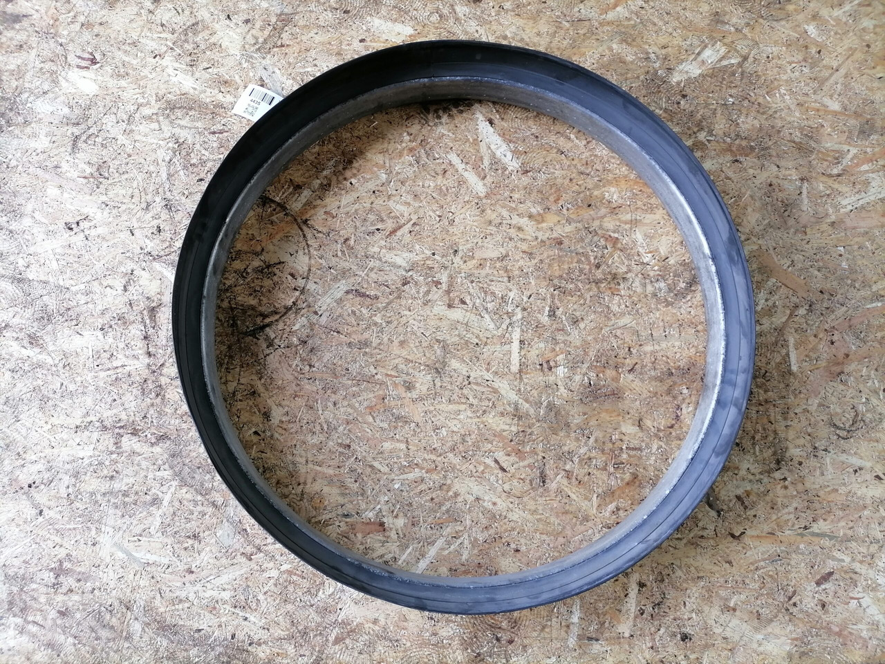 Volvo Ventilaatori metallrõngas 22134195 - Radiatore per Camion: foto 3 Volvo Ventilaatori metallrõngas 22134195 - Radiatore per Camion: foto 3