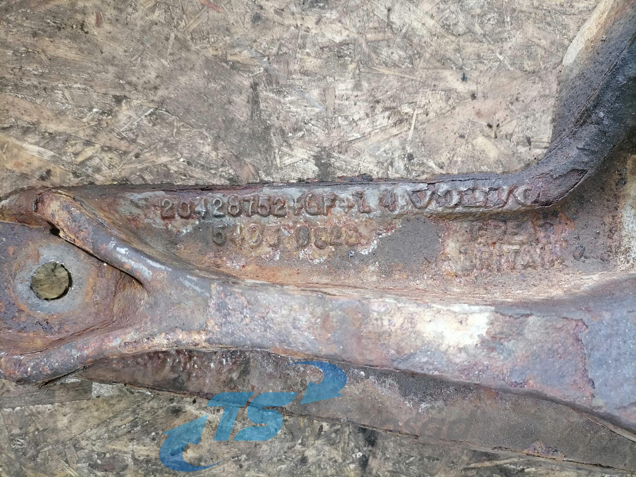 Volvo Volvo drive axle / axle mounting / airbag carrier 20428752 - Assali e ricambi per Camion: foto 3 Volvo Volvo drive axle / axle mounting / airbag carrier 20428752 - Assali e ricambi per Camion: foto 3