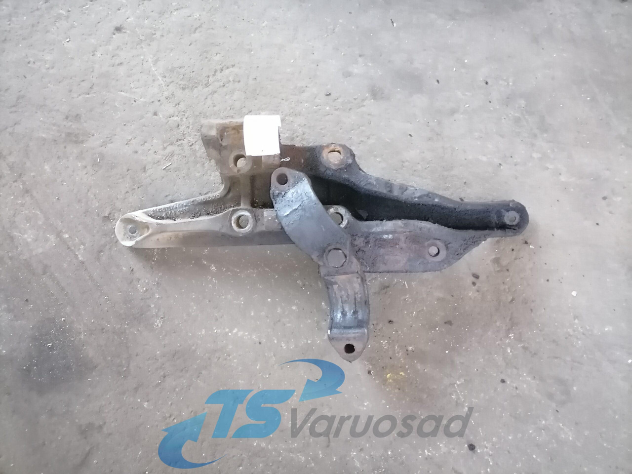 Volvo Volvo drive axle / axle mounting / airbag carrier 20428752 - Assali e ricambi per Camion: foto 3 Volvo Volvo drive axle / axle mounting / airbag carrier 20428752 - Assali e ricambi per Camion: foto 3