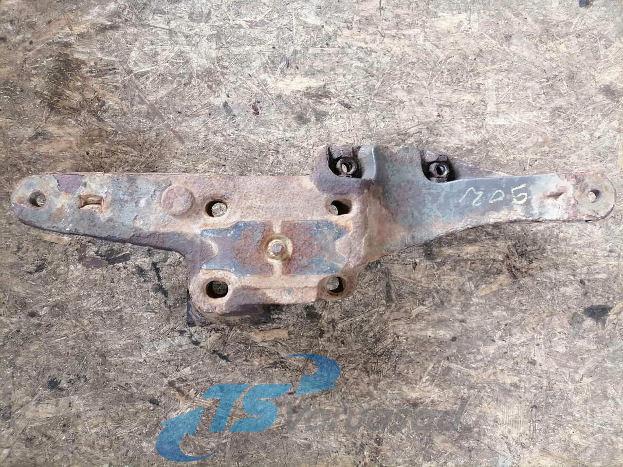 Volvo Volvo drive axle / axle mounting / airbag carrier 20428752 - Assali e ricambi per Camion: foto 4 Volvo Volvo drive axle / axle mounting / airbag carrier 20428752 - Assali e ricambi per Camion: foto 4