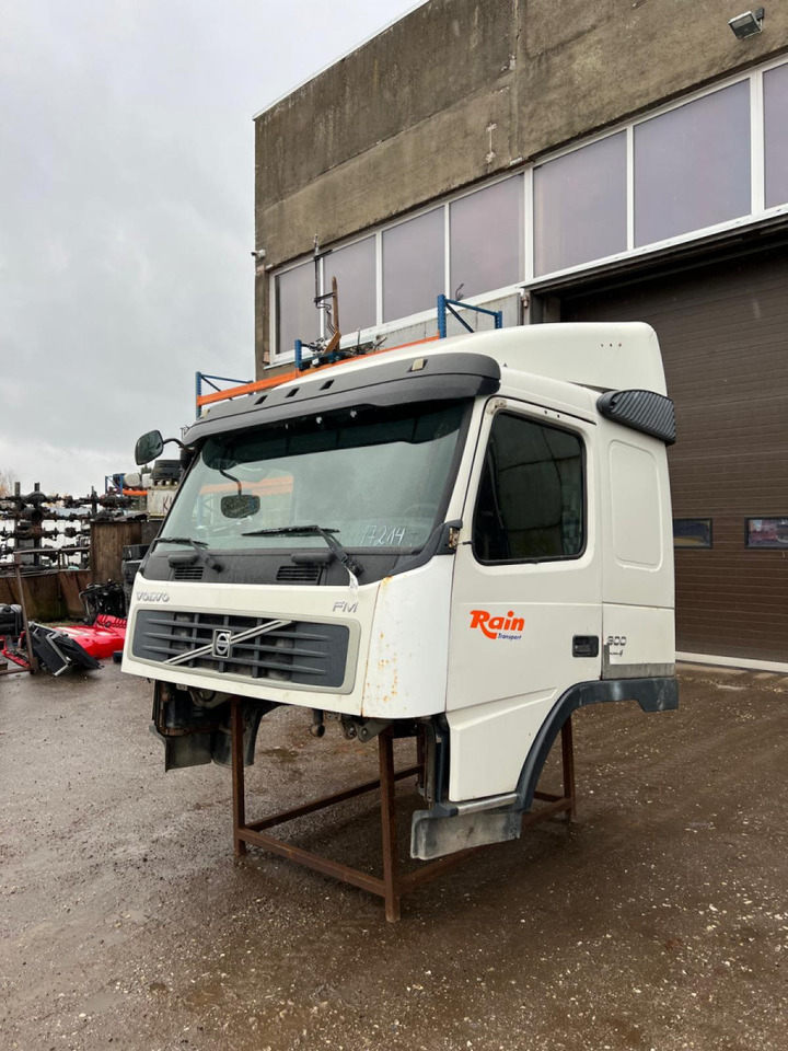 Volvo Volvo kabiin 85103669 - Cabina e interni per Camion: foto 1 Volvo Volvo kabiin 85103669 - Cabina e interni per Camion: foto 1