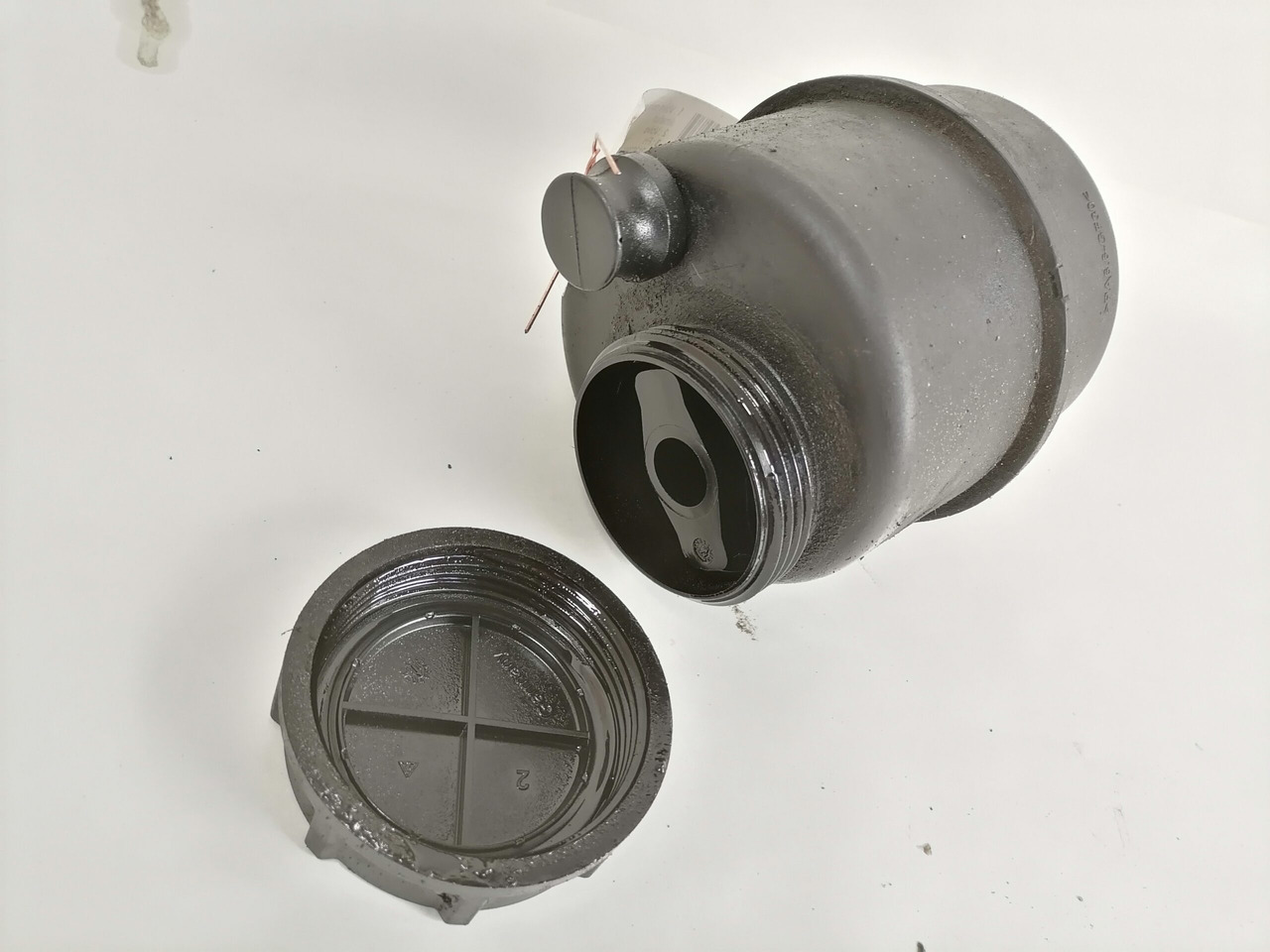 Volvo Volvo roolisüsteemi õlimahuti 21362869 - Tubo di sterzo per Camion: foto 4 Volvo Volvo roolisüsteemi õlimahuti 21362869 - Tubo di sterzo per Camion: foto 4