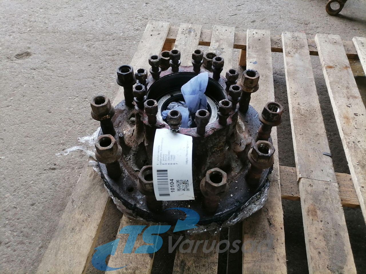 Volvo Wheel hub 3943982 - Mozzo per Camion: foto 1 Volvo Wheel hub 3943982 - Mozzo per Camion: foto 1
