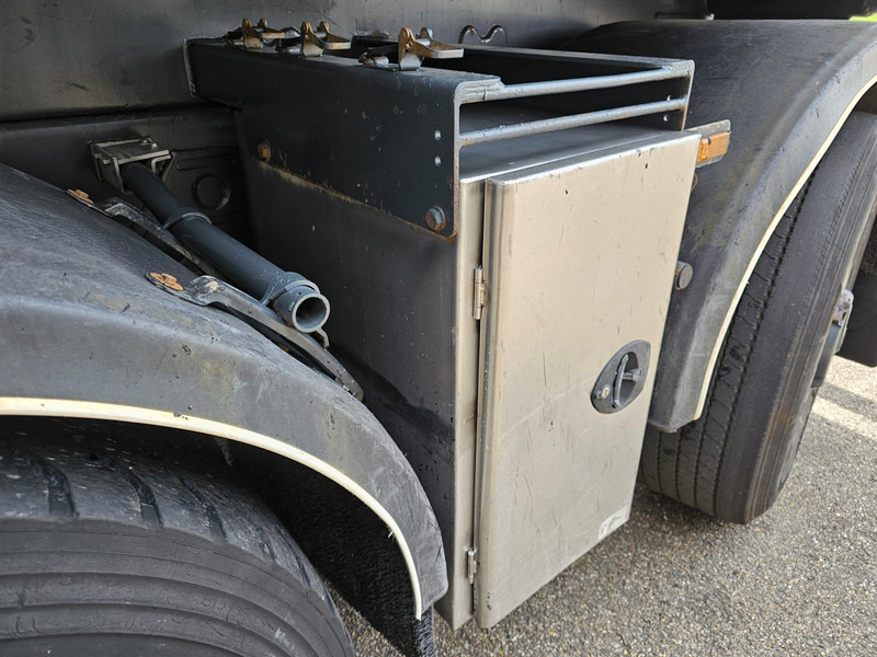 Leasing di DAF TATRA T158/II 6X6 / HMF Z CRANE + 2 SIDE TIPPER DAF TATRA T158/II 6X6 / HMF Z CRANE + 2 SIDE TIPPER: foto 20