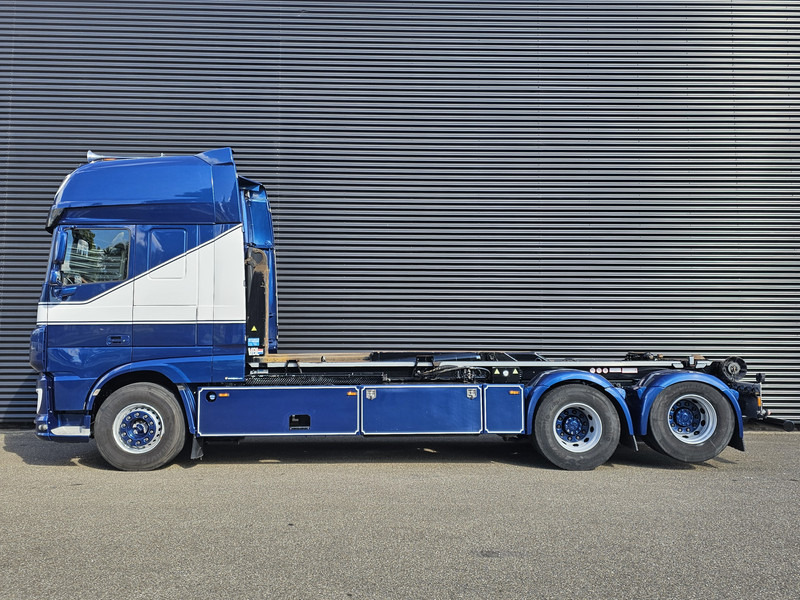 DAF XF 530 SSC 6x2 VDL HOOKLIFT 660 cm - Autocarro scarrabile: foto 4 DAF XF 530 SSC 6x2 VDL HOOKLIFT 660 cm - Autocarro scarrabile: foto 4