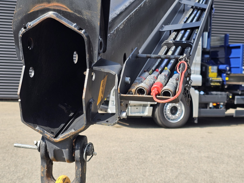 MAN TGS 18.360 4x2 PALFINGER 27 t/m CRANE / KRAN - Autocarro con pianale/ Cassone fisso, Camion con gru: foto 4 MAN TGS 18.360 4x2 PALFINGER 27 t/m CRANE / KRAN - Autocarro con pianale/ Cassone fisso, Camion con gru: foto 4
