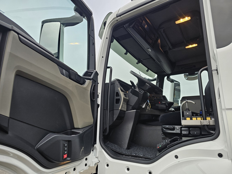 Leasing di MAN TGS 35.470 8x4 / HMF 2243 Z KRAAN + HAAKARM MAN TGS 35.470 8x4 / HMF 2243 Z KRAAN + HAAKARM: foto 18 Leasing di MAN TGS 35.470 8x4 / HMF 2243 Z KRAAN + HAAKARM MAN TGS 35.470 8x4 / HMF 2243 Z KRAAN + HAAKARM: foto 18