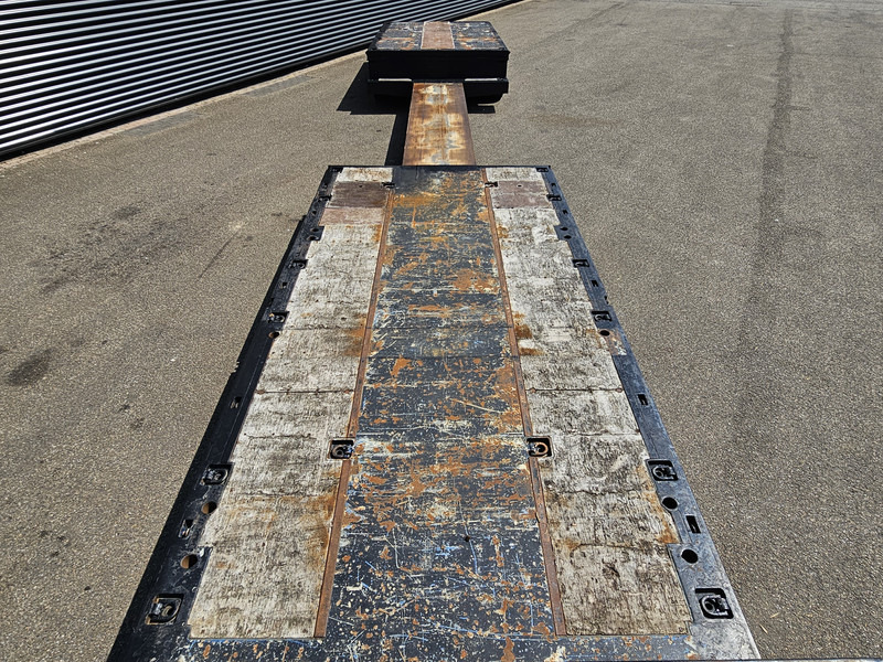 MEUSBURGER MPG 3 / LOW BED / EXTENDABLE / 3 x STEERING AXLE - Semirimorchio pianale ribassato: foto 5 MEUSBURGER MPG 3 / LOW BED / EXTENDABLE / 3 x STEERING AXLE - Semirimorchio pianale ribassato: foto 5