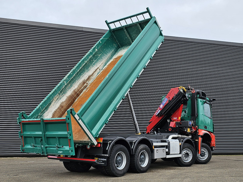 Autocarro ribaltabile, Camion con gru Mercedes-Benz AROCS 4145 / 8X6 / TIPPER + HMF CRANE: foto 7