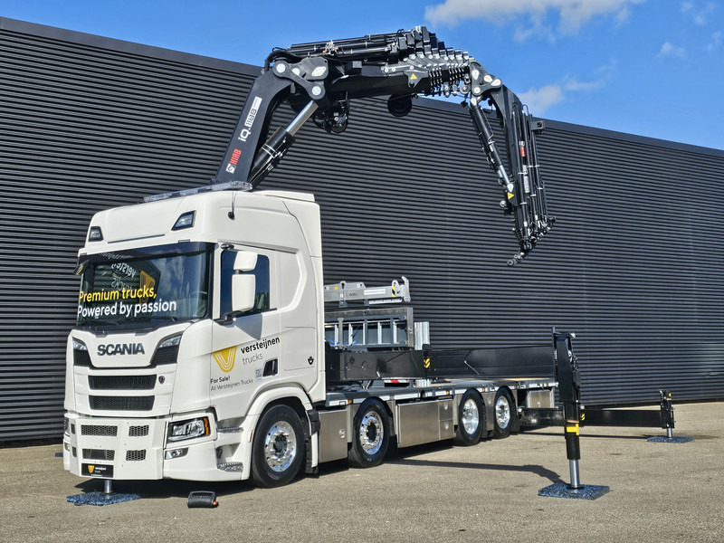 Scania R590 V8 / 8X2 / HIAB 1188 + JIB + WINCH - Autocarro con pianale/ Cassone fisso, Camion con gru: foto 3 Scania R590 V8 / 8X2 / HIAB 1188 + JIB + WINCH - Autocarro con pianale/ Cassone fisso, Camion con gru: foto 3