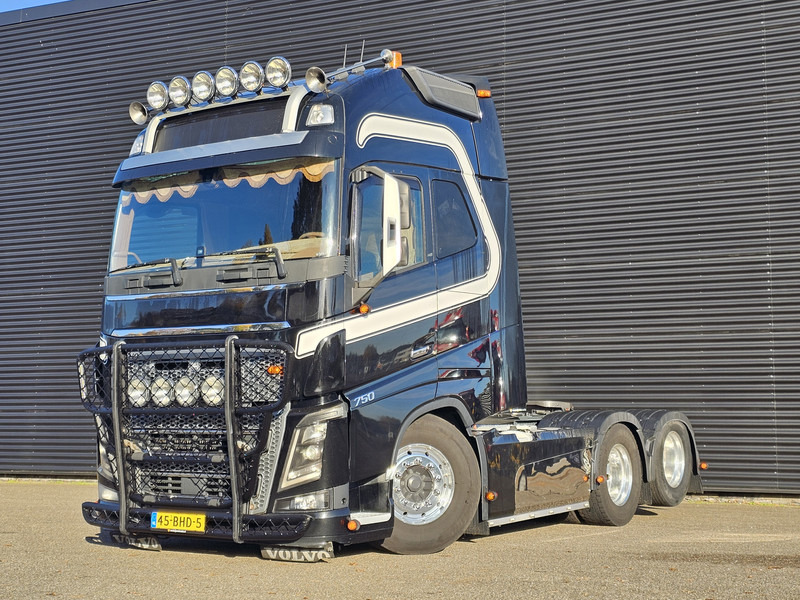Volvo FH 16 750 6x2 BOOGIE / RETARDER / I PARK COOL - Trattore stradale: foto 1 Volvo FH 16 750 6x2 BOOGIE / RETARDER / I PARK COOL - Trattore stradale: foto 1