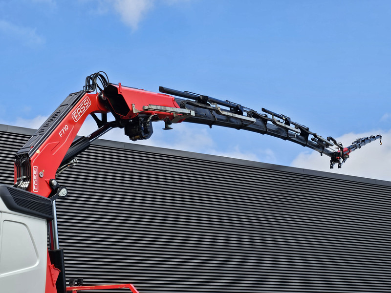 Volvo FH 540 8x4-4 / FASSI 71 t/m CRANE + JIB WINCH / KRAN / GRUA - Autocarro con pianale/ Cassone fisso, Camion con gru: foto 2 Volvo FH 540 8x4-4 / FASSI 71 t/m CRANE + JIB WINCH / KRAN / GRUA - Autocarro con pianale/ Cassone fisso, Camion con gru: foto 2