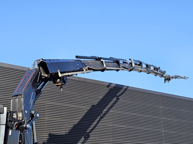 Volvo FH540 8x2-6 / FASSI F1650 / JIB + WINCH / CRANE - Camion con gru: foto 2 Volvo FH540 8x2-6 / FASSI F1650 / JIB + WINCH / CRANE - Camion con gru: foto 2