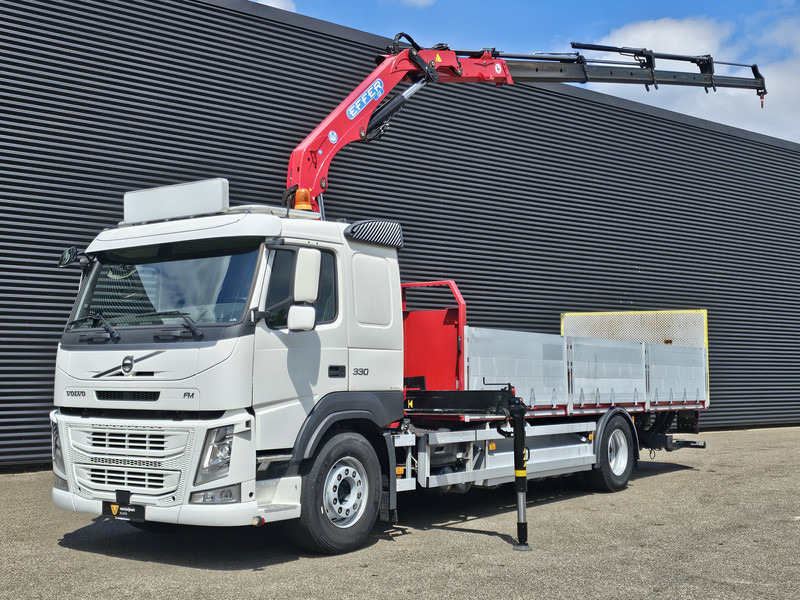 Volvo FM 330 4x2 / EFFER 12.5 t/m CRANE / KRAN - Autocarro con pianale/ Cassone fisso, Camion con gru: foto 1 Volvo FM 330 4x2 / EFFER 12.5 t/m CRANE / KRAN - Autocarro con pianale/ Cassone fisso, Camion con gru: foto 1