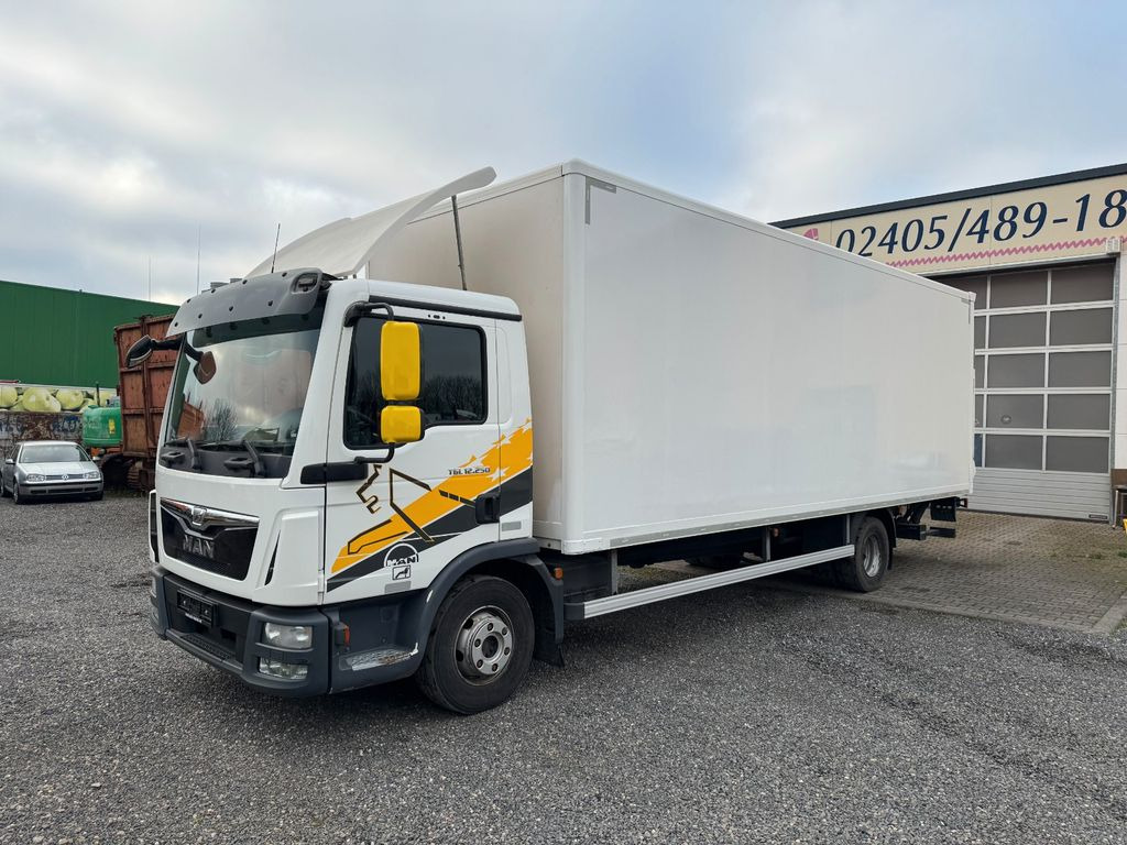 MAN 12.250 4X2 Koffer LBW Klima Diff.Sperre AHK - Autocarro furgonato: foto 1 MAN 12.250 4X2 Koffer LBW Klima Diff.Sperre AHK - Autocarro furgonato: foto 1