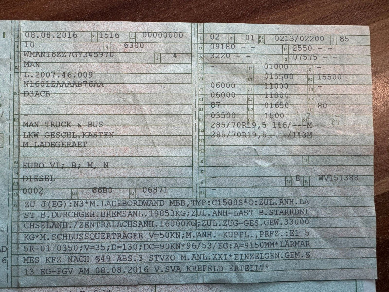 MAN 15.290 4X2 Koffer mit Hebebühne AHK - Autocarro furgonato: foto 2 MAN 15.290 4X2 Koffer mit Hebebühne AHK - Autocarro furgonato: foto 2