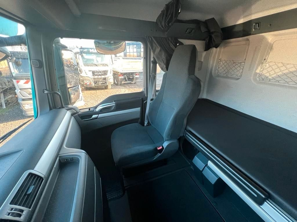 MAN 26.400 6x2 BDF | AC | Navi | Tip Top Zustand! MAN 26.400 6x2 BDF | AC | Navi | Tip Top Zustand! - Autocarro portacontainer/ Caisse interchangeable: foto 5 MAN 26.400 6x2 BDF | AC | Navi | Tip Top Zustand! MAN 26.400 6x2 BDF | AC | Navi | Tip Top Zustand! - Autocarro portacontainer/ Caisse interchangeable: foto 5