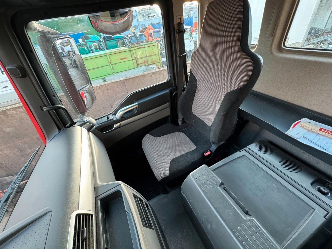 MAN 35.470 8X4 Kipperfahrgestell Reifen 12 X NEU Top - Autocarro ribaltabile: foto 5 MAN 35.470 8X4 Kipperfahrgestell Reifen 12 X NEU Top - Autocarro ribaltabile: foto 5