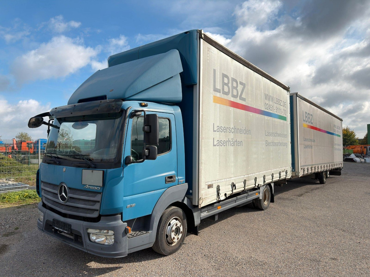 Mercedes-Benz 818 4X2 Pritsche & Plane & Tang Pritsche & Plane Mercedes-Benz 818 4X2 Pritsche & Plane & Tang Pritsche & Plane - Furgone centinato: foto 1 Mercedes-Benz 818 4X2 Pritsche & Plane & Tang Pritsche & Plane Mercedes-Benz 818 4X2 Pritsche & Plane & Tang Pritsche & Plane - Furgone centinato: foto 1