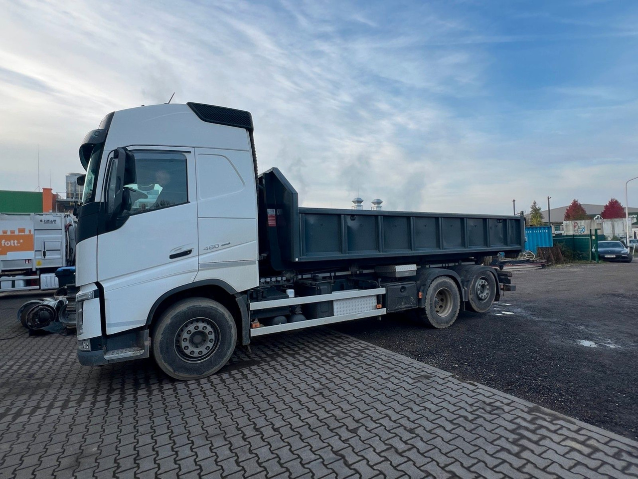 Volvo FH 460 6x2 HYVA Haken mit Klimaanlage - Autocarro scarrabile: foto 2 Volvo FH 460 6x2 HYVA Haken mit Klimaanlage - Autocarro scarrabile: foto 2