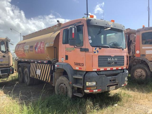 MAN 33.360-V20 - Camion cisterna: foto 4 MAN 33.360-V20 - Camion cisterna: foto 4
