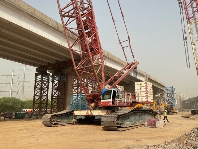 Terex Demag CC2800 - Gru cingolata: foto 1 Terex Demag CC2800 - Gru cingolata: foto 1