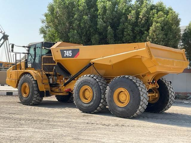 CAT 745 - Dumper articolato: foto 2 CAT 745 - Dumper articolato: foto 2