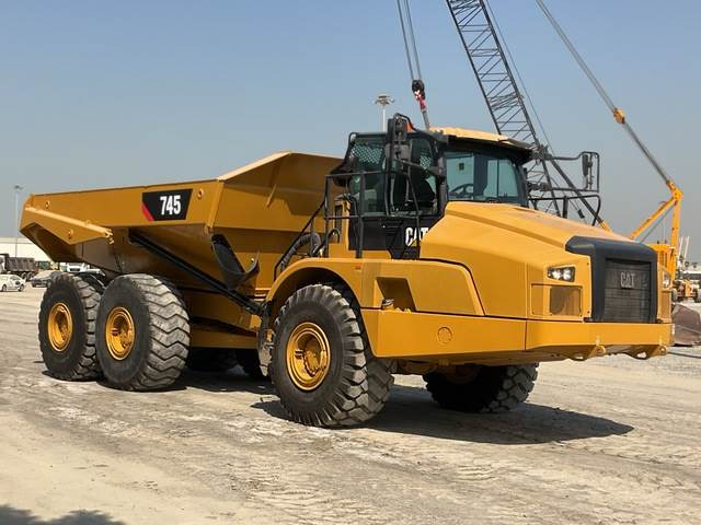 CAT 745 - Dumper articolato: foto 4 CAT 745 - Dumper articolato: foto 4