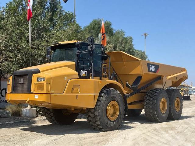 CAT 745 - Dumper articolato: foto 1 CAT 745 - Dumper articolato: foto 1