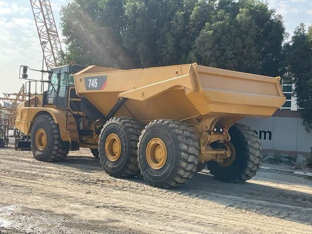 CAT 745 - Dumper articolato: foto 2 CAT 745 - Dumper articolato: foto 2