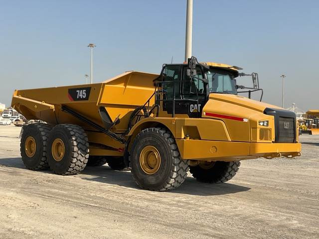 CAT 745 - Dumper articolato: foto 4 CAT 745 - Dumper articolato: foto 4