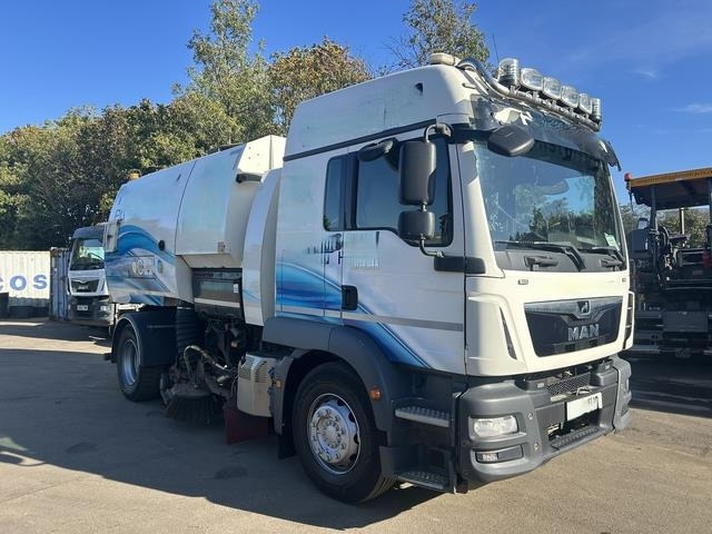 MAN TGM18.290 - Spazzatrice stradale: foto 4 MAN TGM18.290 - Spazzatrice stradale: foto 4