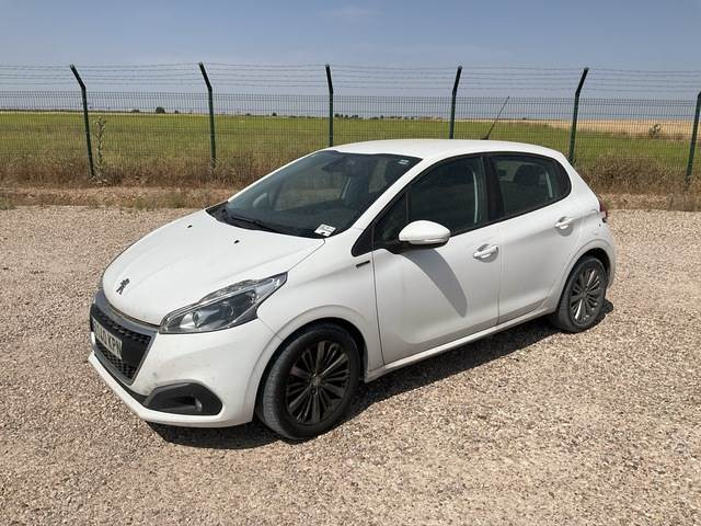 Peugeot 208 Signature PureTech 82 - Autovettura: foto 1 Peugeot 208 Signature PureTech 82 - Autovettura: foto 1