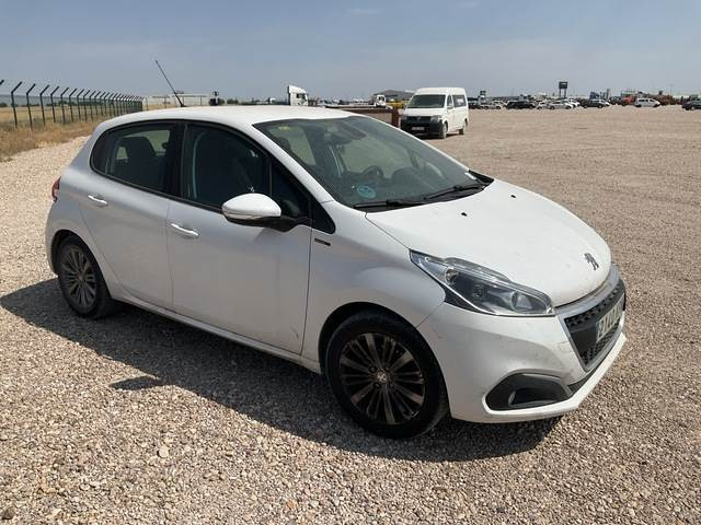 Peugeot 208 Signature PureTech 82 - Autovettura: foto 4 Peugeot 208 Signature PureTech 82 - Autovettura: foto 4