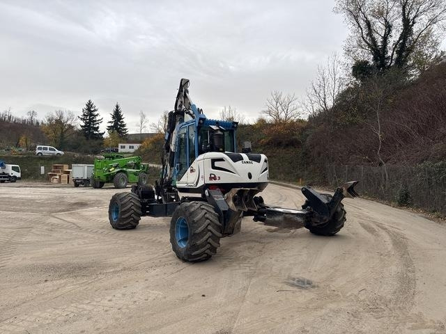 Euromach R1253 - Escavatore gommato: foto 3 Euromach R1253 - Escavatore gommato: foto 3