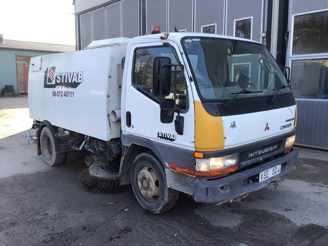 Mitsubishi Canter - Spazzatrice stradale: foto 4 Mitsubishi Canter - Spazzatrice stradale: foto 4