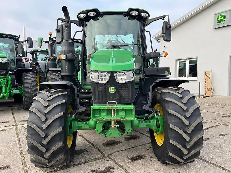 John Deere 6120M AutoPowr - Trattore: foto 2 John Deere 6120M AutoPowr - Trattore: foto 2